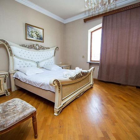 Centre Hotel-Hostel Erywań Zewnętrze zdjęcie
