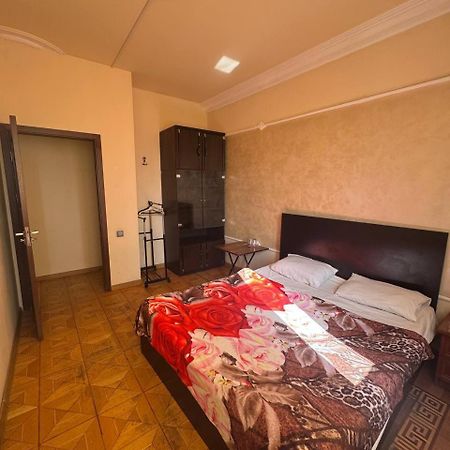 Centre Hotel-Hostel Erywań Zewnętrze zdjęcie