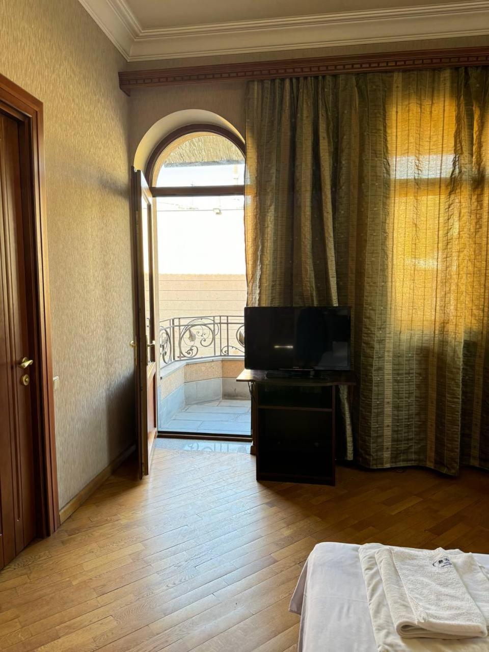 Centre Hotel-Hostel Erywań Zewnętrze zdjęcie