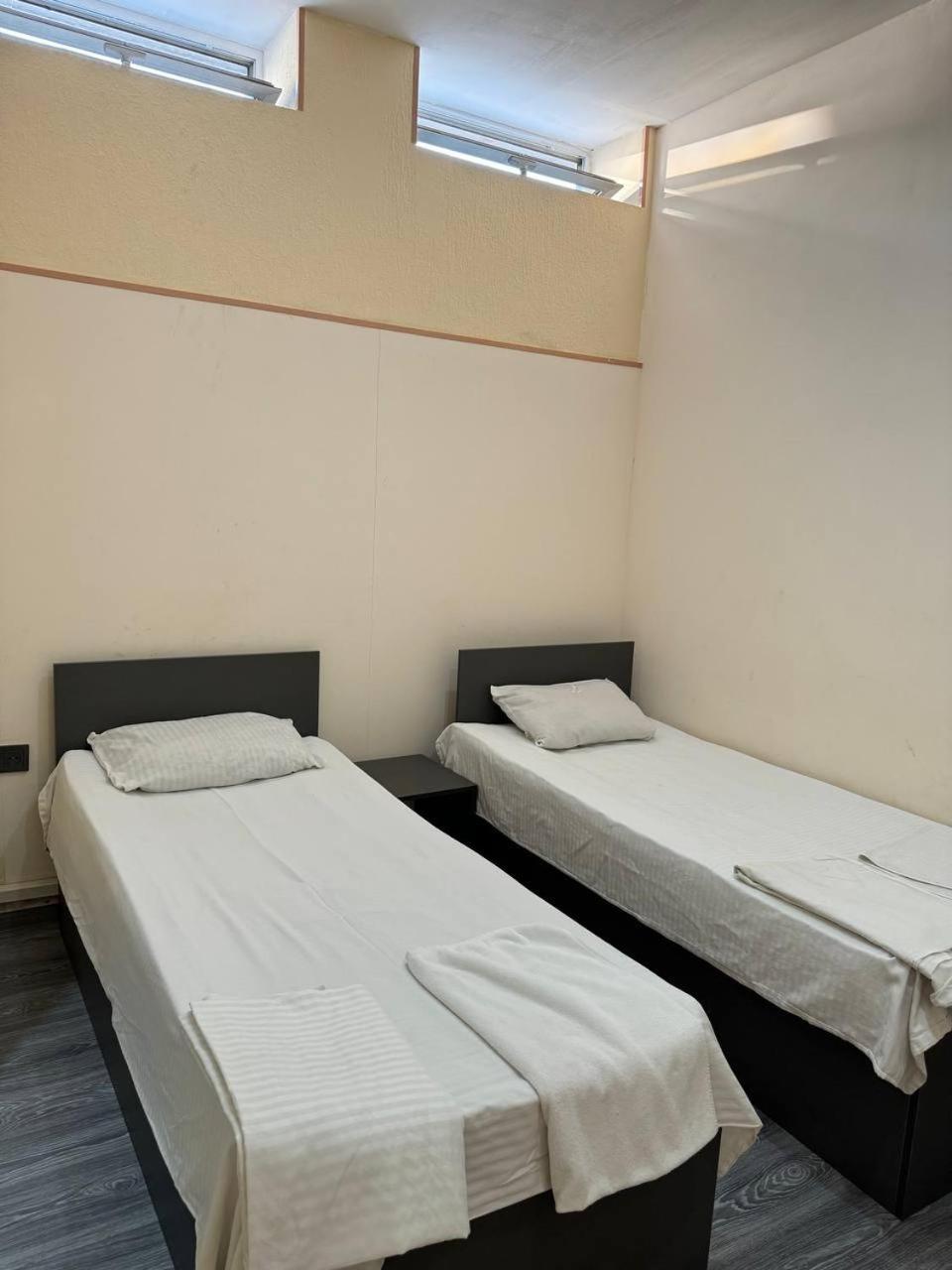 Centre Hotel-Hostel Erywań Zewnętrze zdjęcie