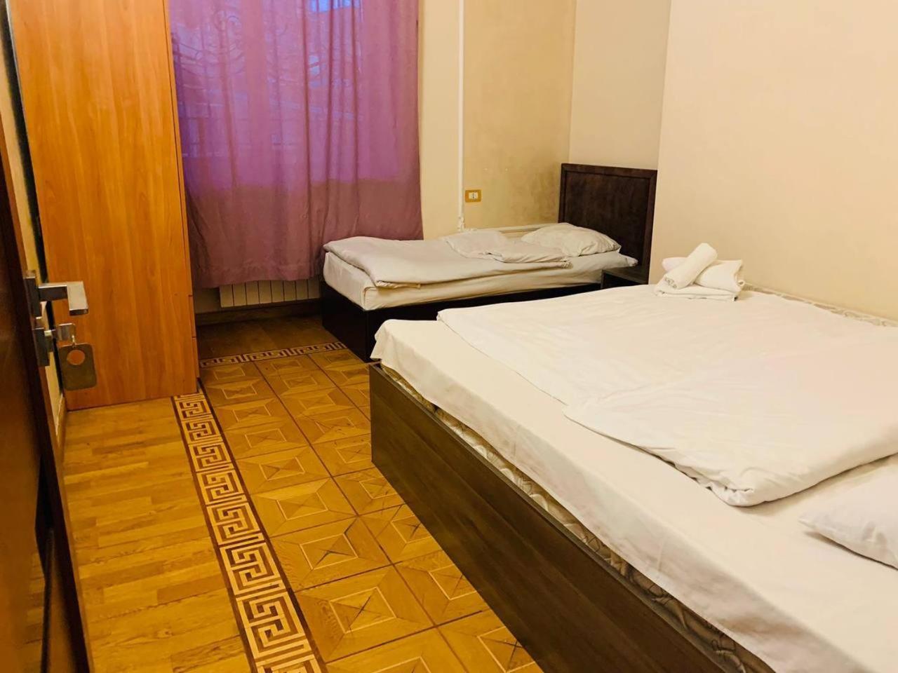 Centre Hotel-Hostel Erywań Zewnętrze zdjęcie