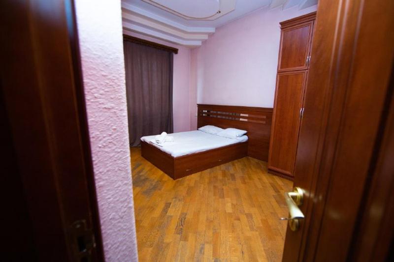 Centre Hotel-Hostel Erywań Zewnętrze zdjęcie