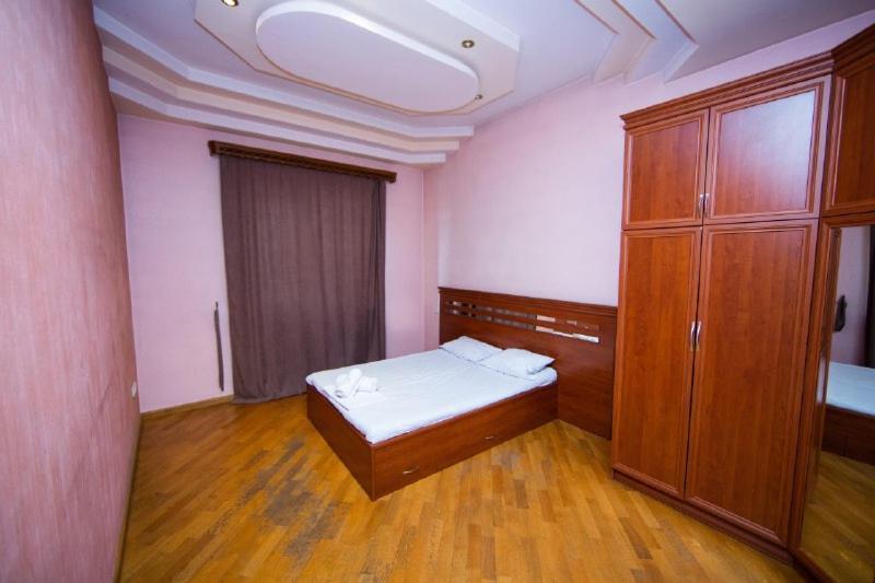 Centre Hotel-Hostel Erywań Zewnętrze zdjęcie
