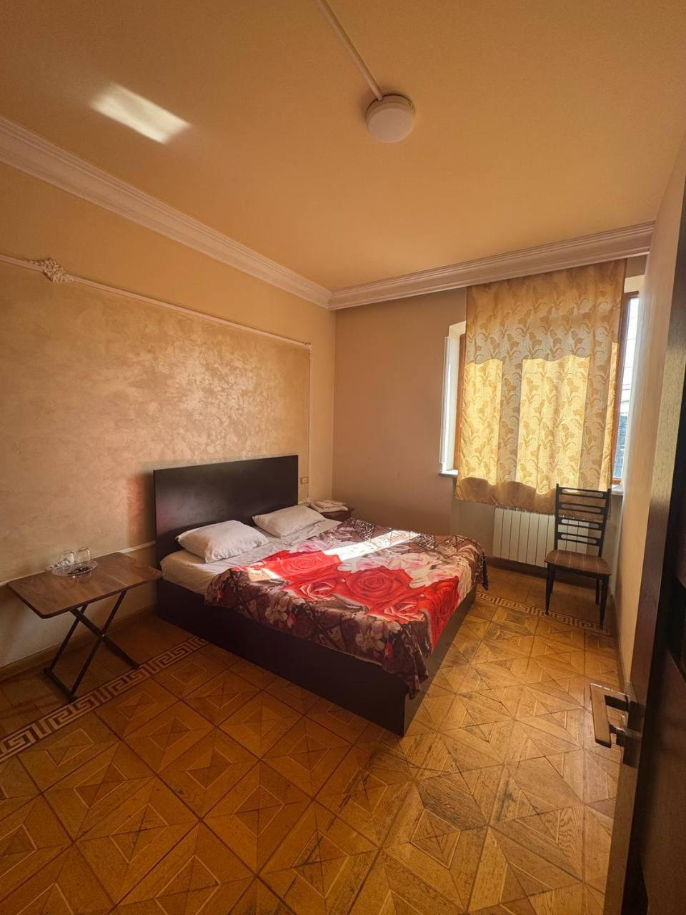 Centre Hotel-Hostel Erywań Zewnętrze zdjęcie